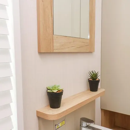 The Pines No 34 *